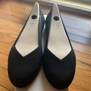 Black Rothys Flats, NIB never worn